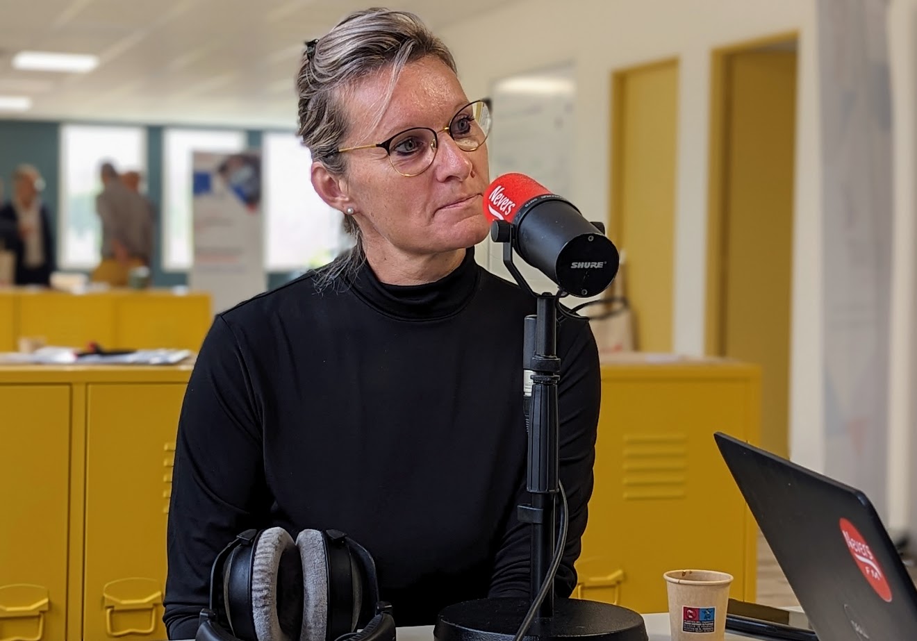 03 Val&eacute;rie Rigaud.jpg (134 KB)