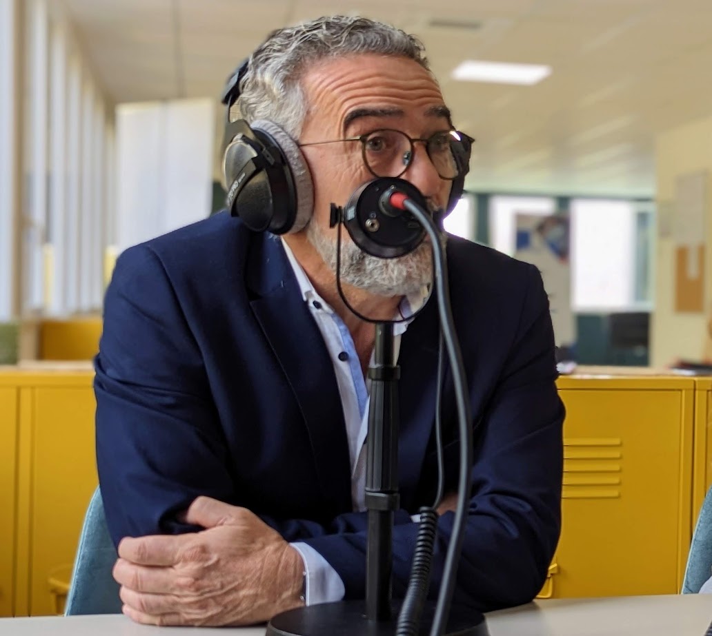 05 Dominique Valdivia.jpg (104 KB)