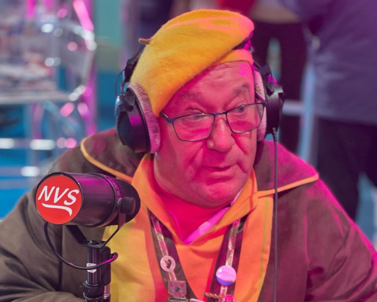 Daniel Sennepin, Confr&eacute;rie Moulinoise du Piquench&acirc;gne.jpg (169 KB)