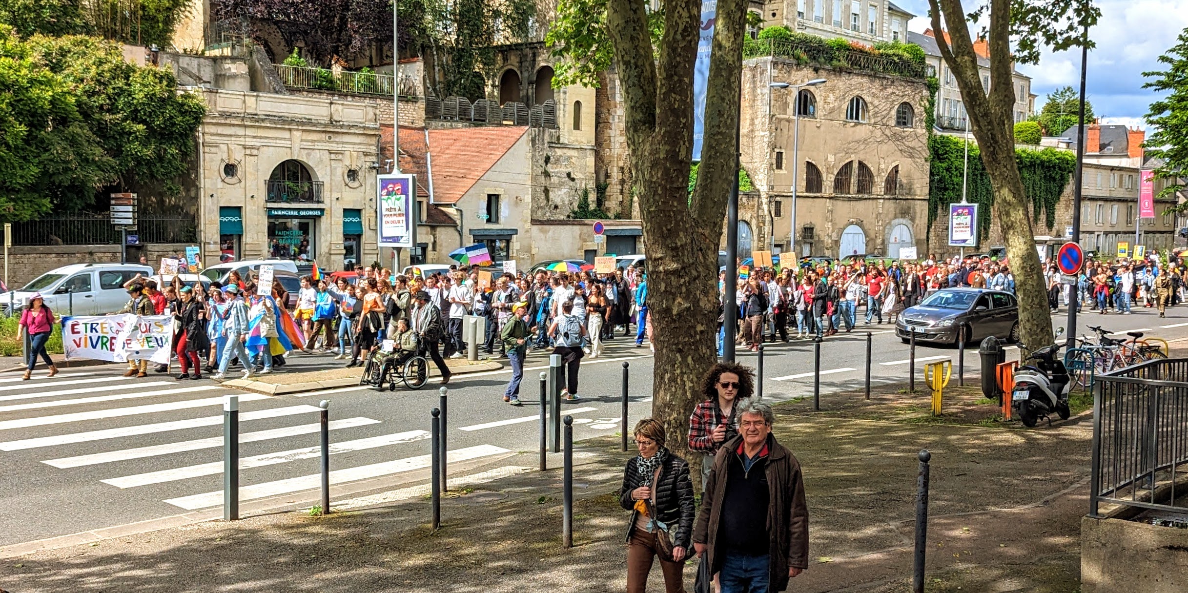 Marche.jpg (1.01 MB)